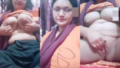 Horny Milf Fingering