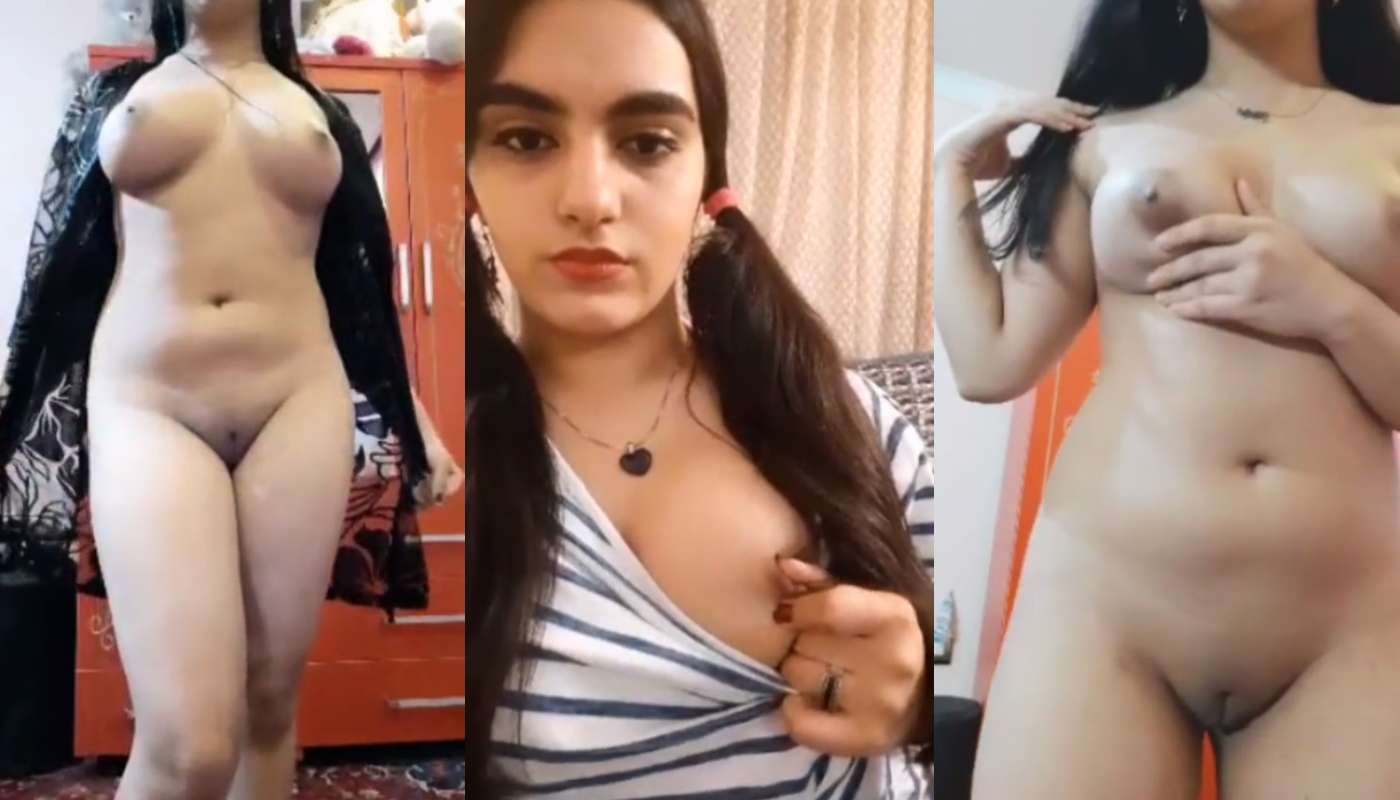 Cute Desi Babe in Lingerie n Showing Nude