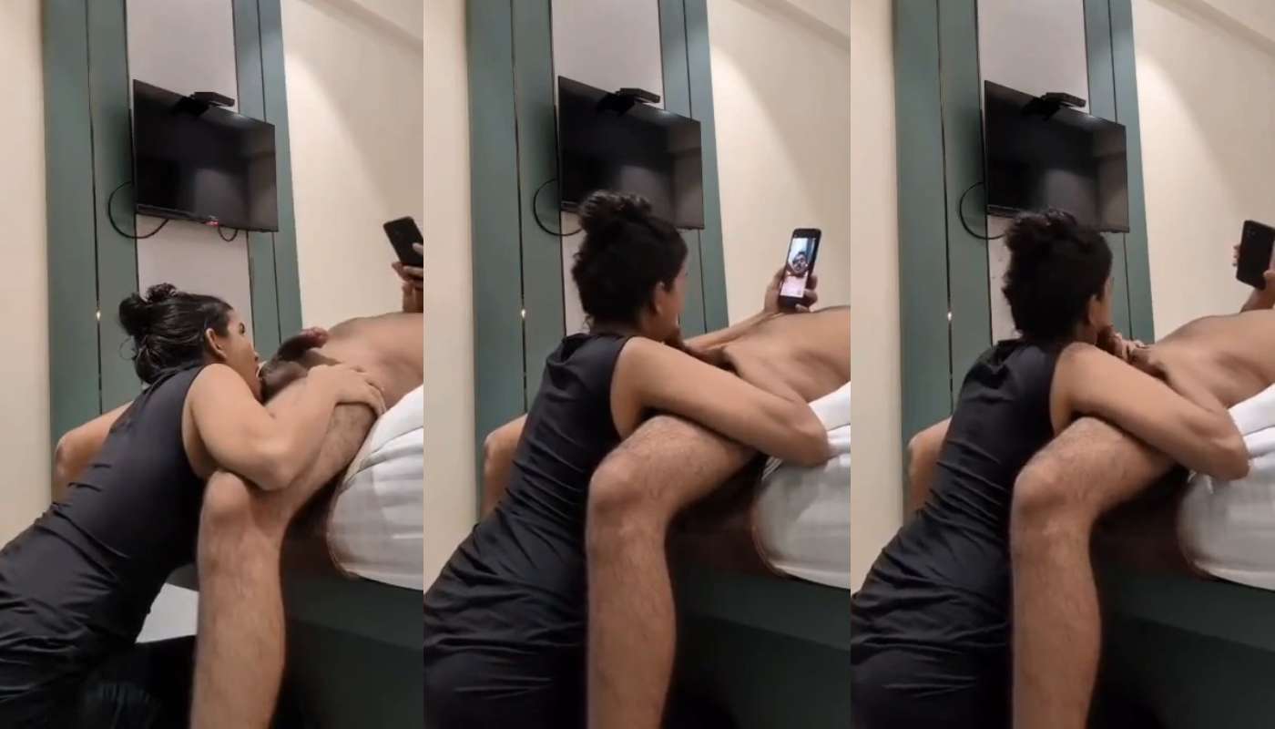 Desi maal bhabhi full hot blowjob selfie