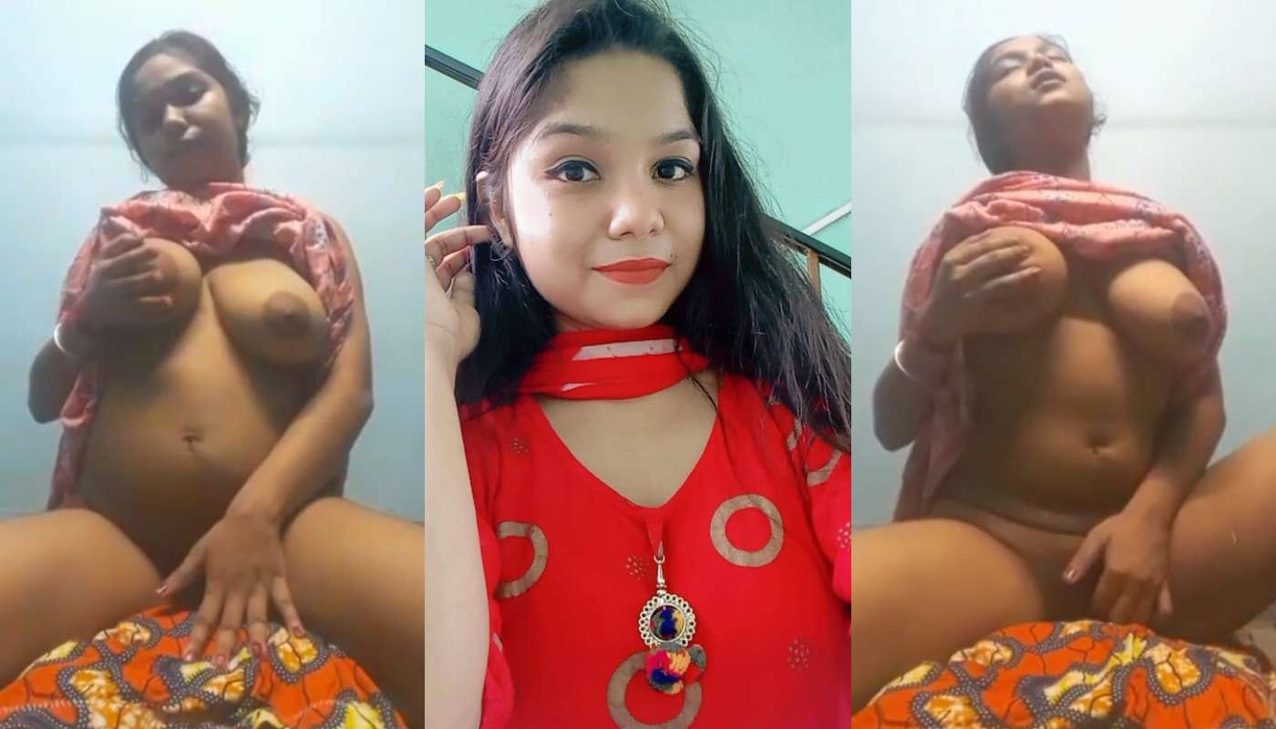 Beautiful Big Booby Horny Bengali Girl Shaking Boobs